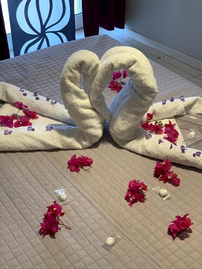 B&B A Due Passi Dal Mare Taormina Bagian luar foto