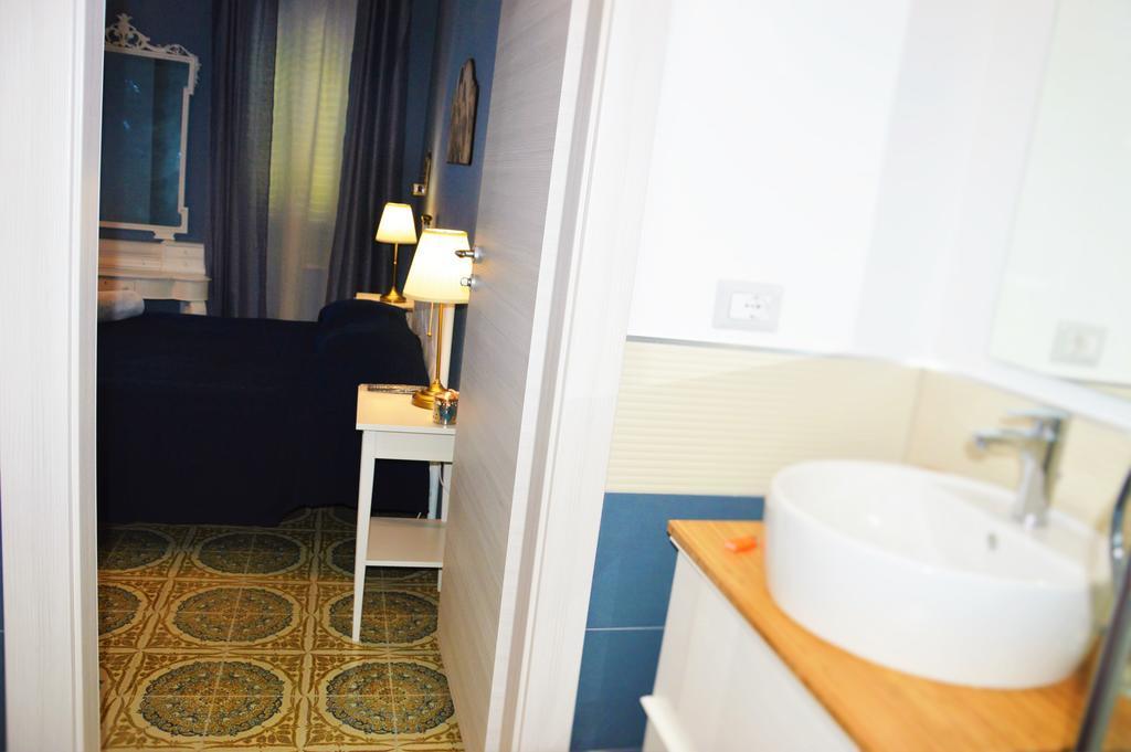 B&B A Due Passi Dal Mare Taormina Bagian luar foto