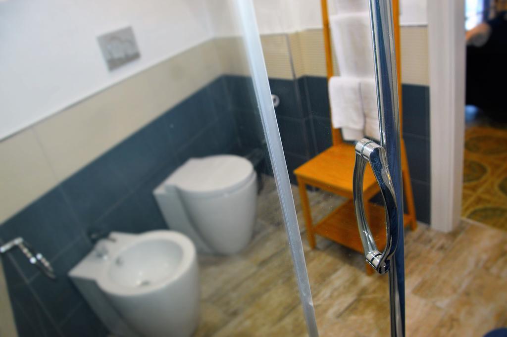 B&B A Due Passi Dal Mare Taormina Bagian luar foto
