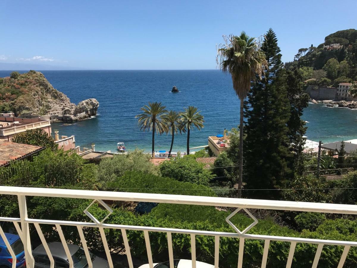 B&B A Due Passi Dal Mare Taormina Bagian luar foto