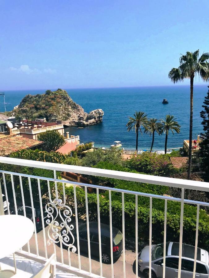 B&B A Due Passi Dal Mare Taormina Bagian luar foto